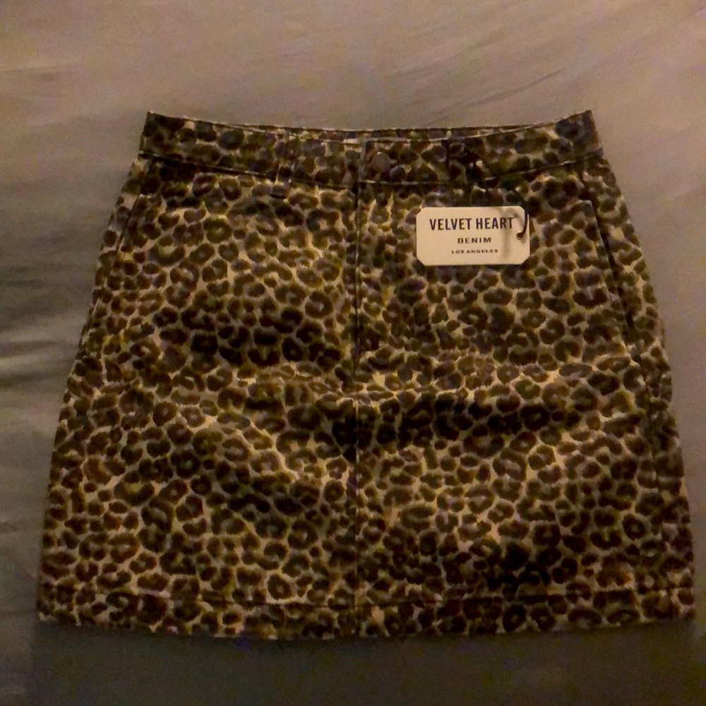✨Velvet Heart✨ Leopard print skirt